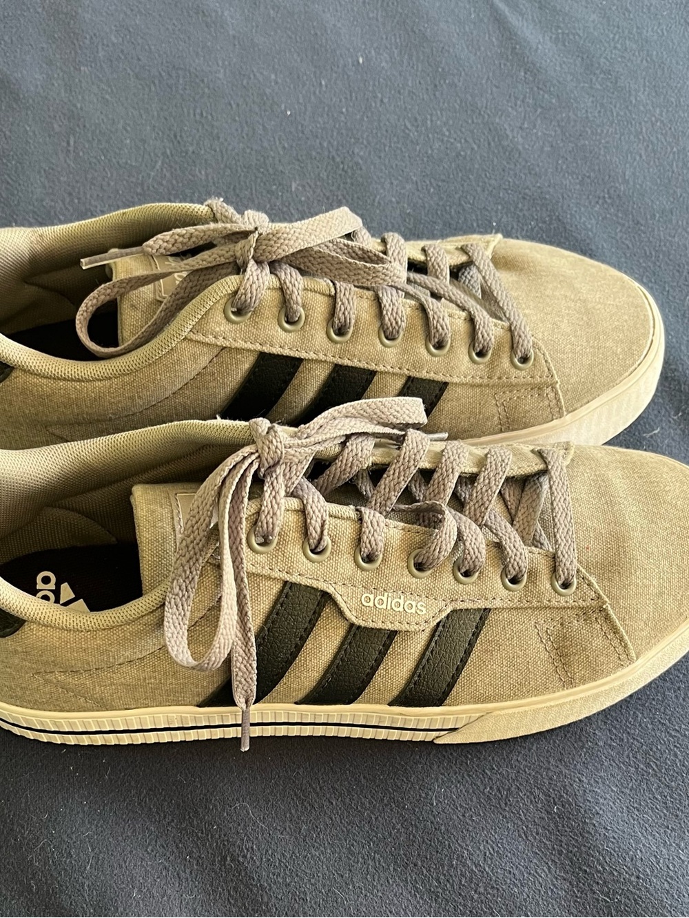 adidas Daily 3.0 Men’s Canvas Dove Gray Casual Sneakers size 8 WORN ONCE